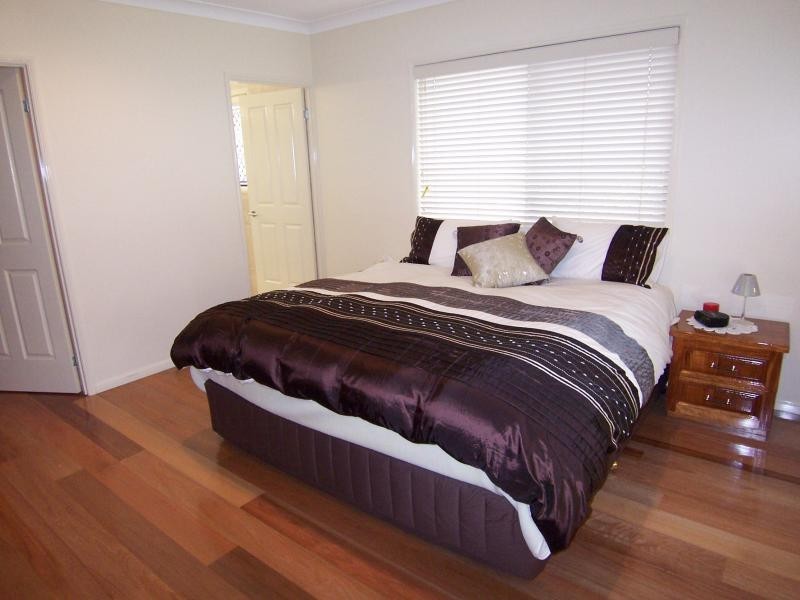 12 Lipizzaner Place, Pine Mountain QLD 4306