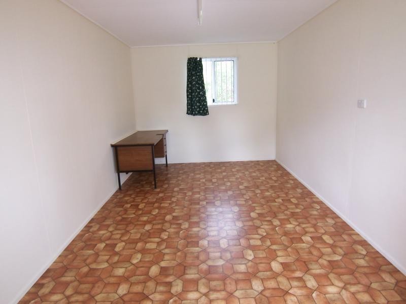 35 Elm Rd, Walloon QLD 4306