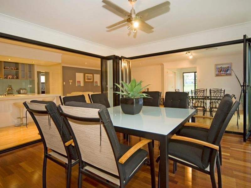 1 Glencoe Place, Thagoona QLD 4306