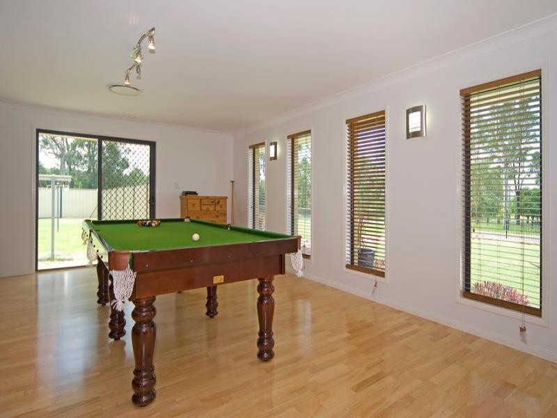 1 Glencoe Place, Thagoona QLD 4306