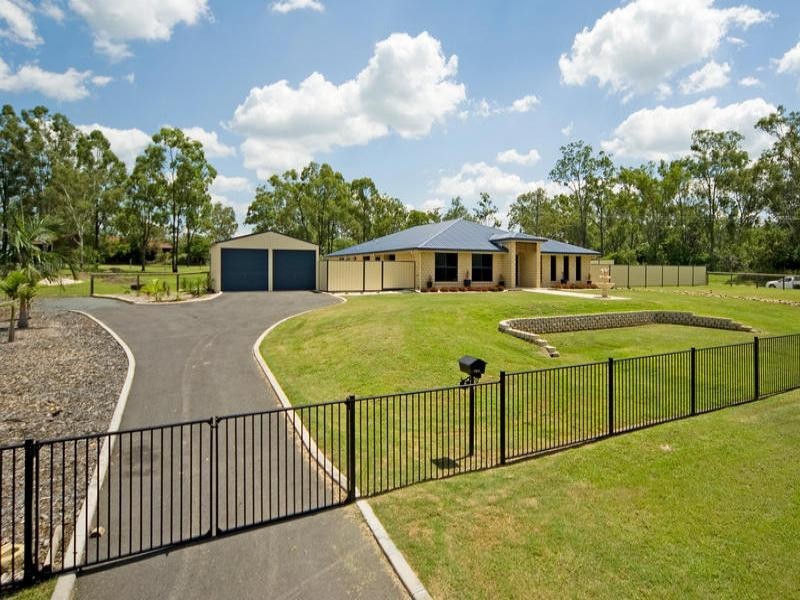 1 Glencoe Place, Thagoona QLD 4306