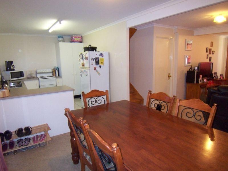 1/6 Cardew, East Ipswich QLD 4305