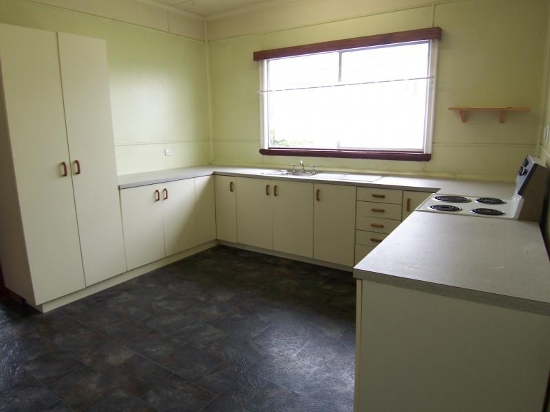 10 Walloon Rd, Rosewood QLD 4340