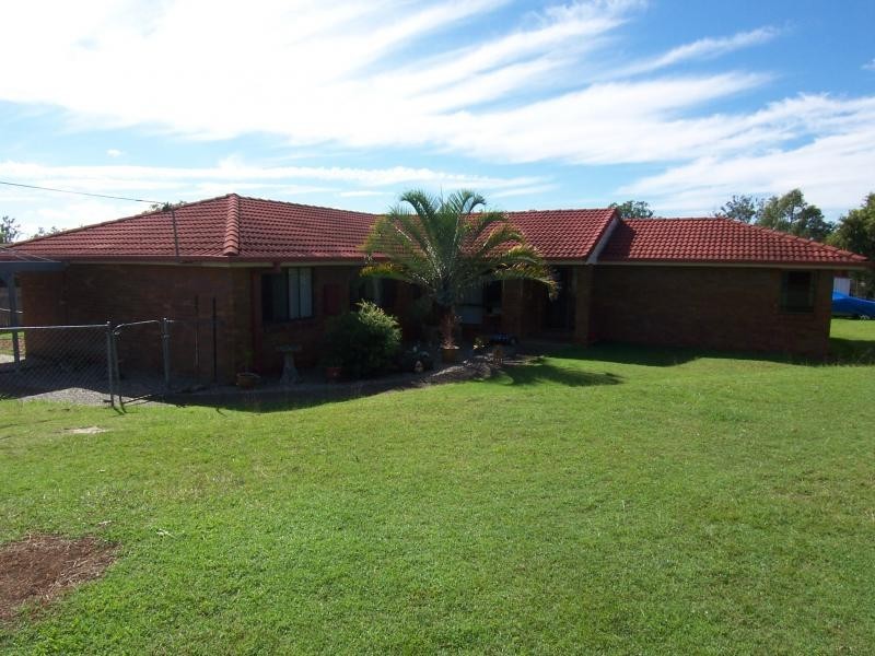 11 Pioncianna, Walloon QLD 4306