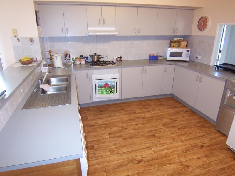 11 Pioncianna, Walloon QLD 4306