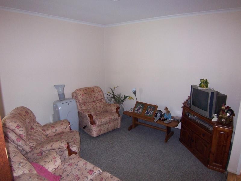 11 Pioncianna, Walloon QLD 4306