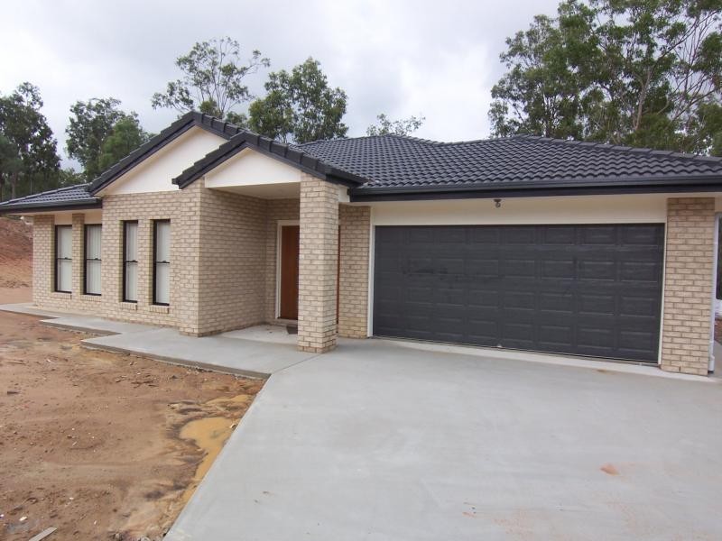 34 Edwards Rd, Gatton QLD 4343