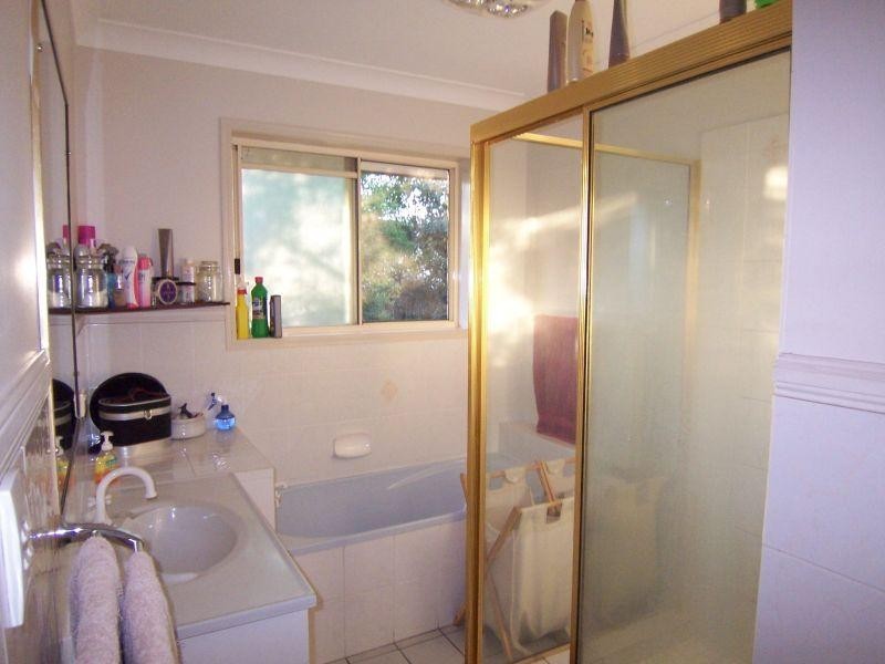 9 Eucalyptus Place, Walloon QLD 4306