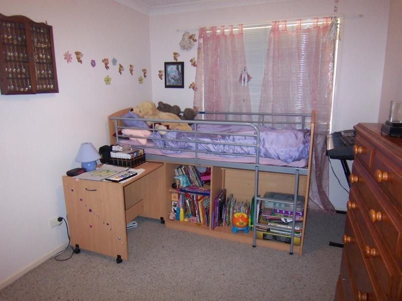 10 Flame Tree Court, Walloon QLD 4306