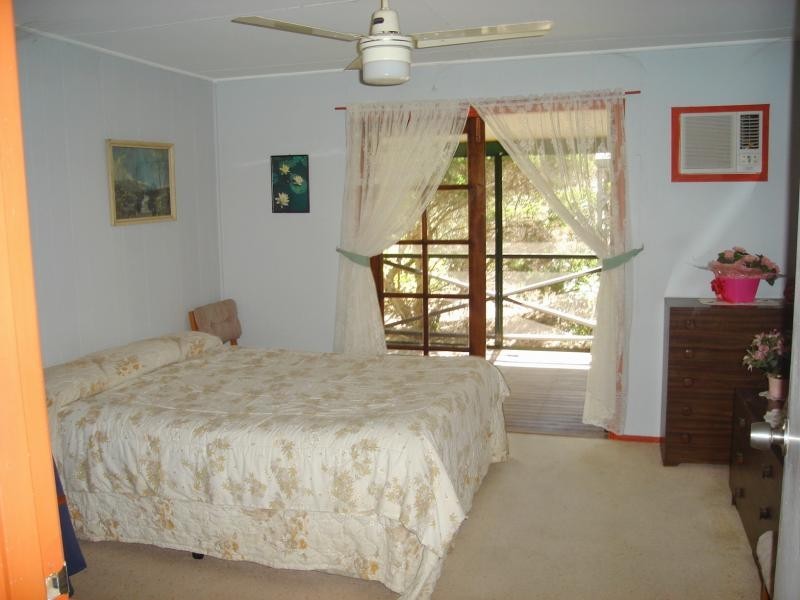 4 Sandpiper Dr, Regency Downs QLD 4341