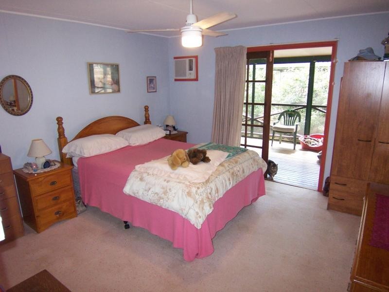 4 Sandpiper Dr, Regency Downs QLD 4341