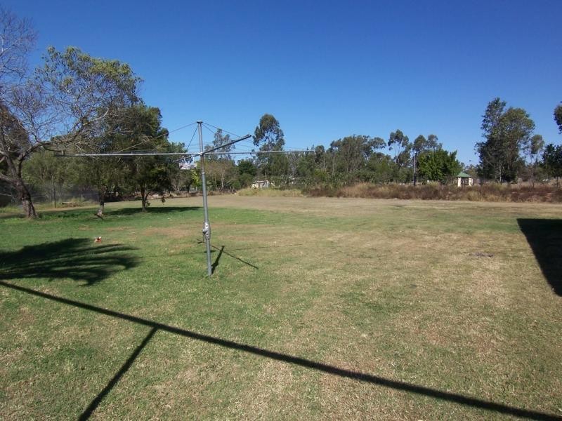 18 Honeysuckle Ct, Walloon QLD 4306