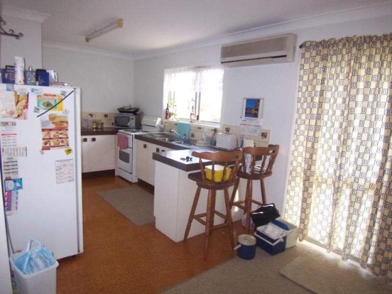 2 Wisteria Lane, Walloon QLD 4306