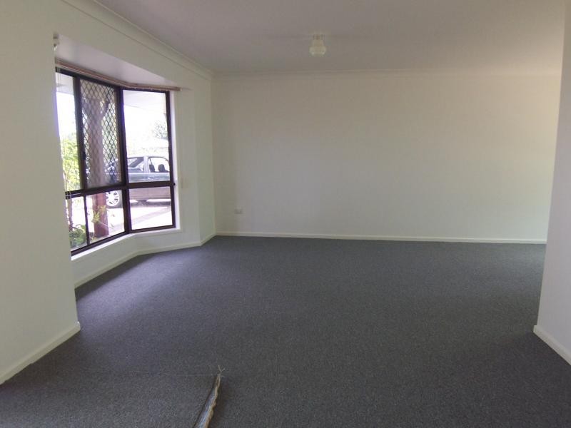 21 Farrell Drive, Walloon QLD 4306