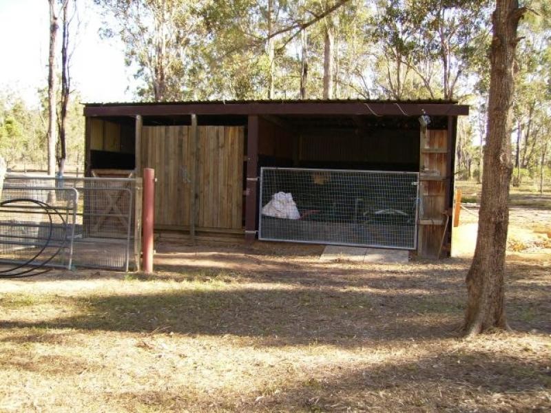 9 Evans Rd, Thagoona QLD 4306