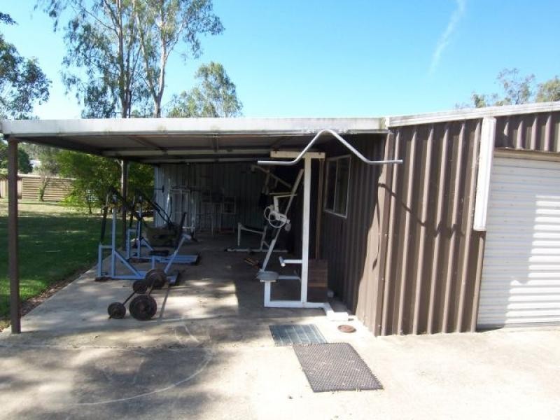 72 Farrell Dr, Walloon QLD 4306