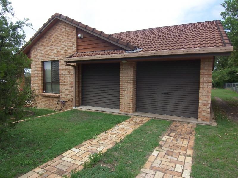 30 Queen Street, Walloon QLD 4306