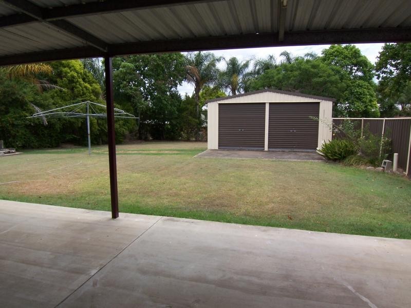 27 Bell Street, Walloon QLD 4306