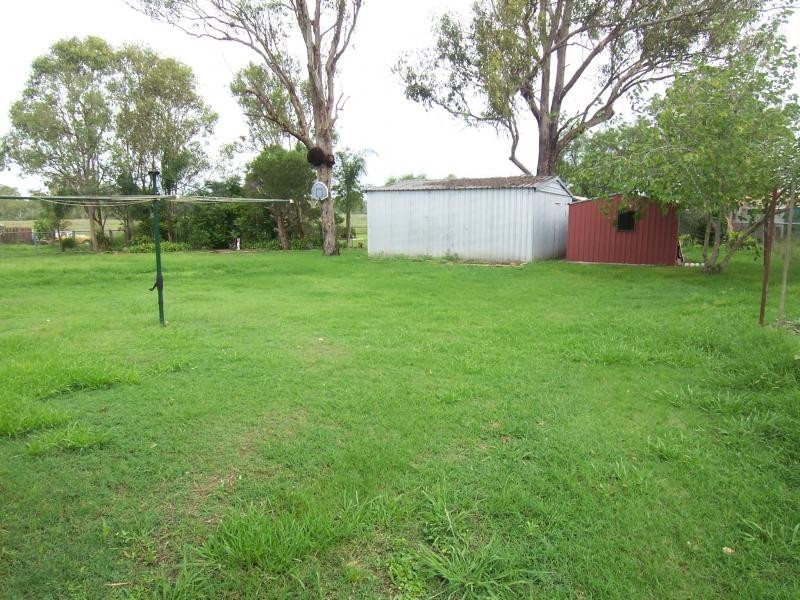 24 Bell Street, Walloon QLD 4306