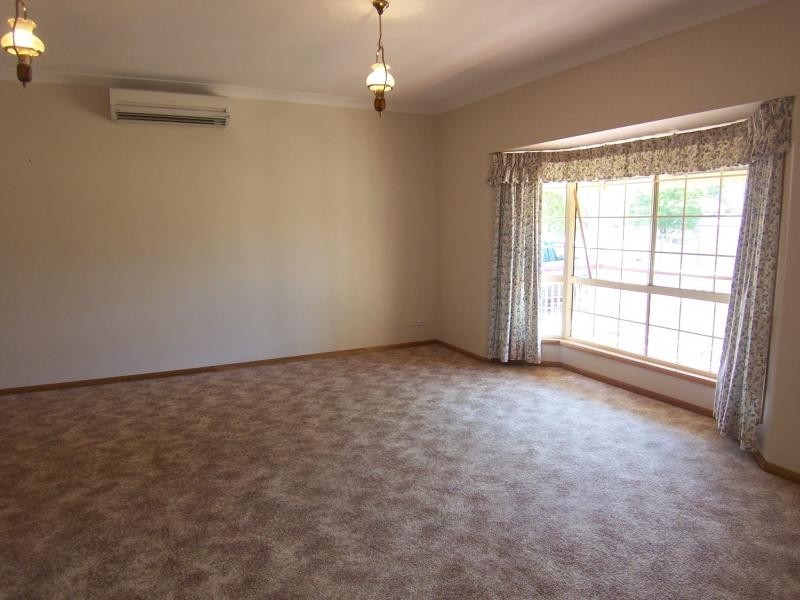 68-70 Adelong Ave, Thagoona QLD 4306