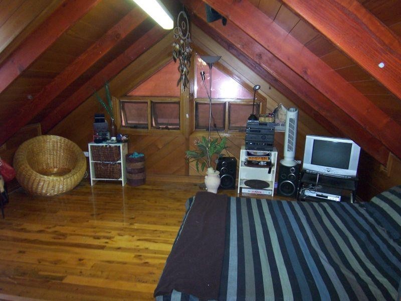 9 Anthonys Rd, Walloon QLD 4306