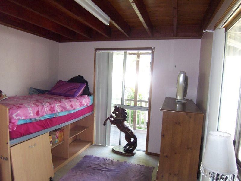 9 Anthonys Rd, Walloon QLD 4306