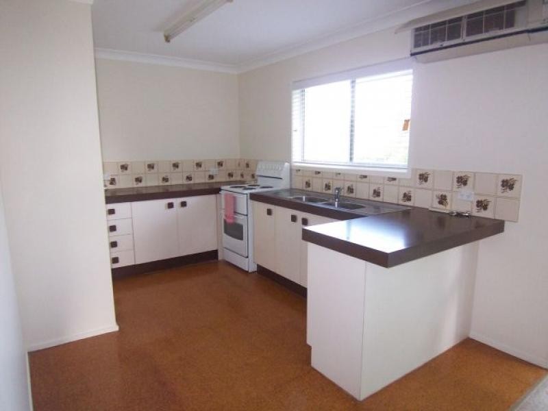 2 Wisteria Street, Walloon QLD 4306