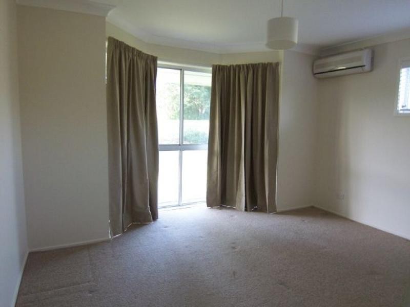 2 Wisteria Street, Walloon QLD 4306