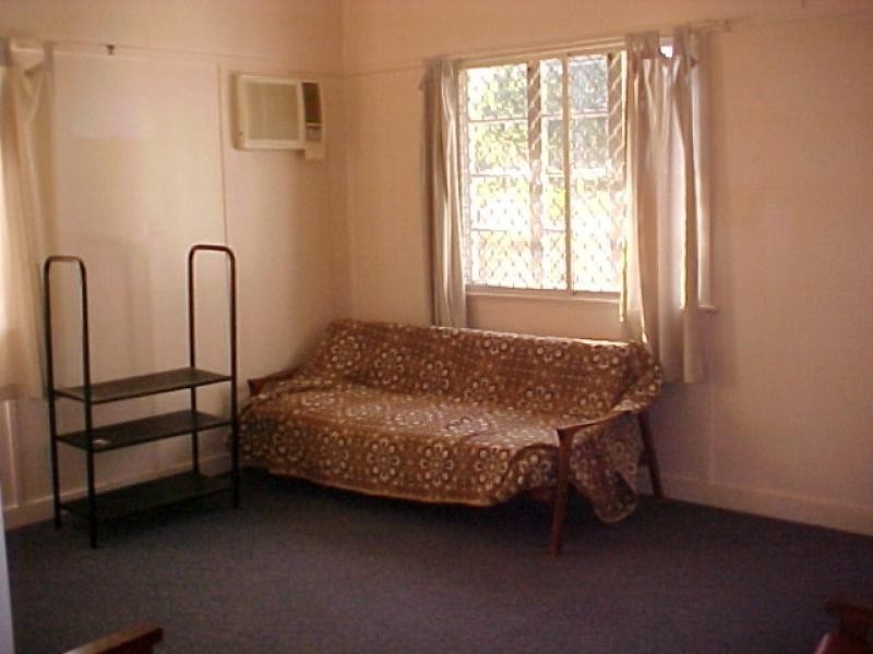 5 Casey St, Leichhardt QLD 4305