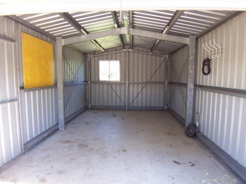 16 Flametree Crt, Walloon QLD 4306