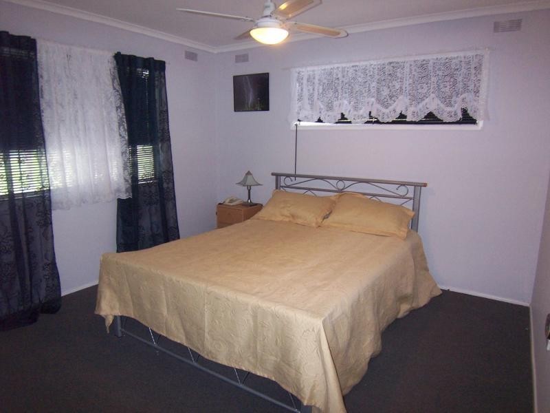 113 Adelong Avenue, Thagoona QLD 4306