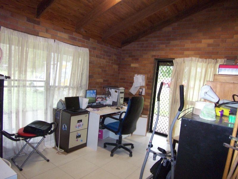 Walloon QLD 4306