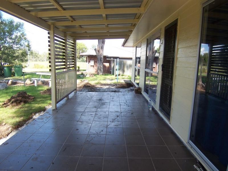 22 Calvin Street, Walloon QLD 4306
