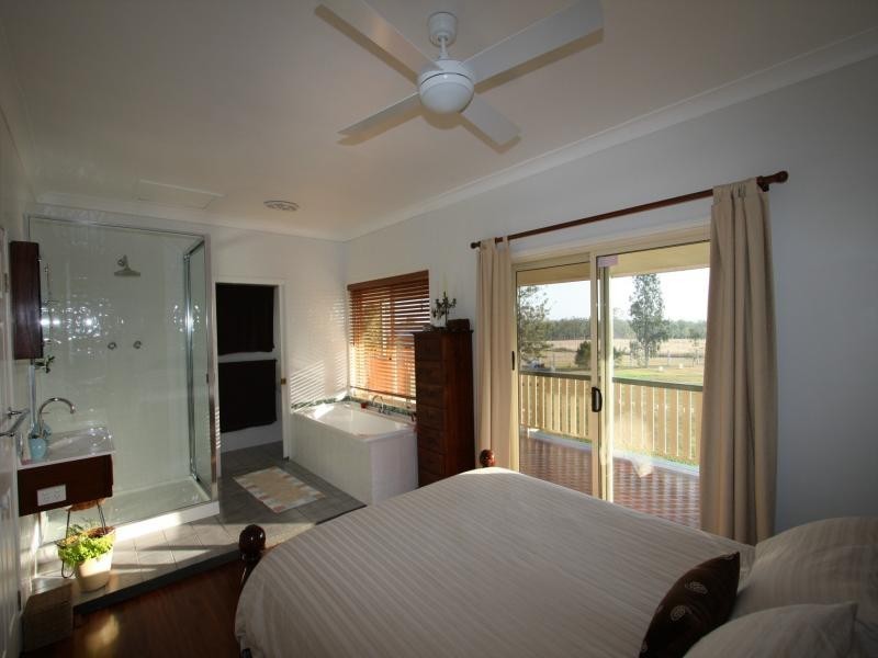 559 Middle Road, Purga QLD 4306