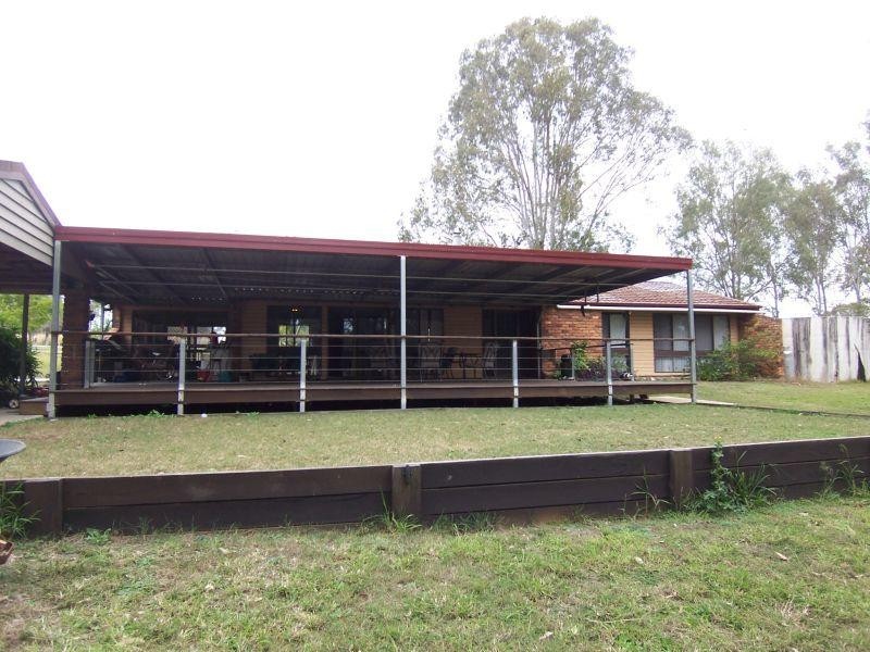 86 Poplar Street, Walloon QLD 4306