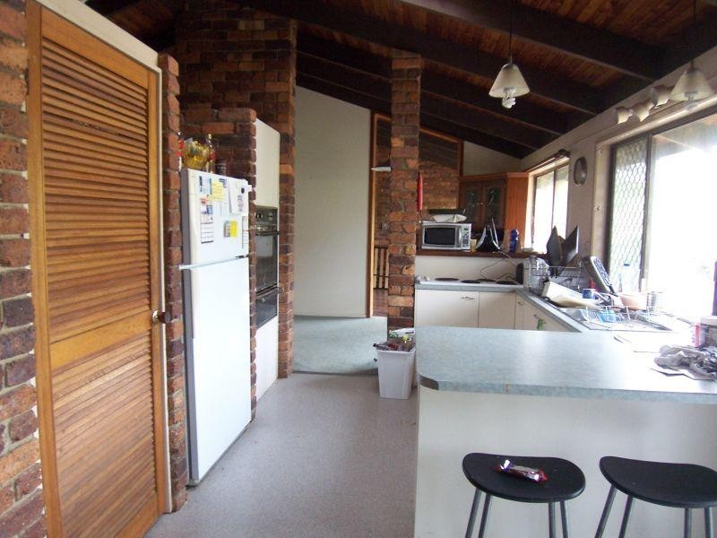 86 Poplar Street, Walloon QLD 4306