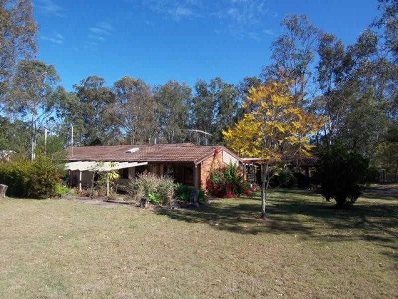 86 Poplar Street, Walloon QLD 4306