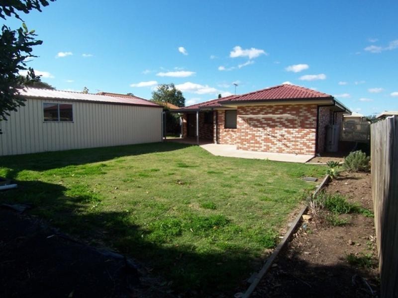 11 Dellvene Crescent, Rosewood QLD 4340