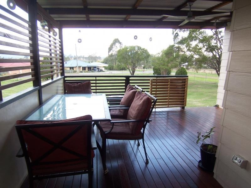 19 Meier Street, Peak Crossing QLD 4306