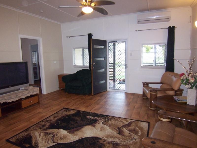 19 Meier Street, Peak Crossing QLD 4306