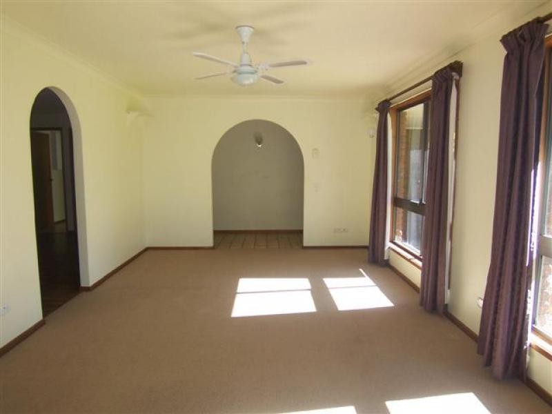 145 Adelong Avenue, Thagoona QLD 4306