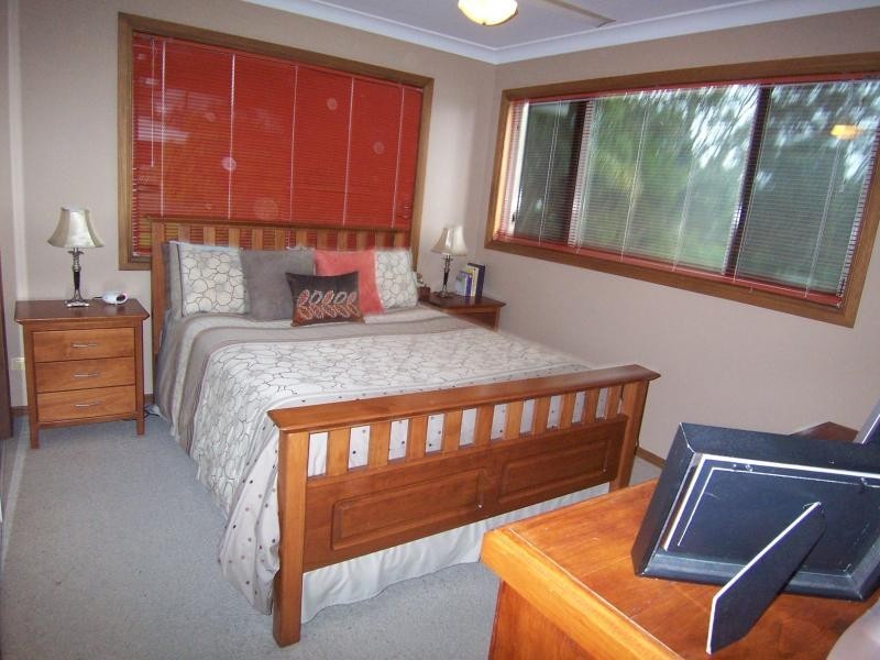 66 Farrell Dr, Walloon QLD 4306