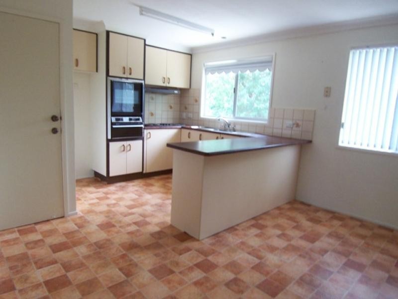 33 Tinworth St, Willowbank QLD 4306