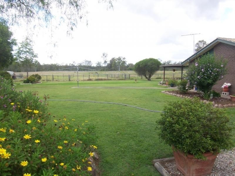 23 Calvin St, Walloon QLD 4306