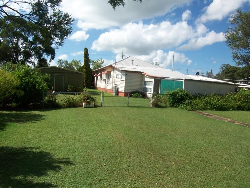 99 Mill St, Rosewood QLD 4340