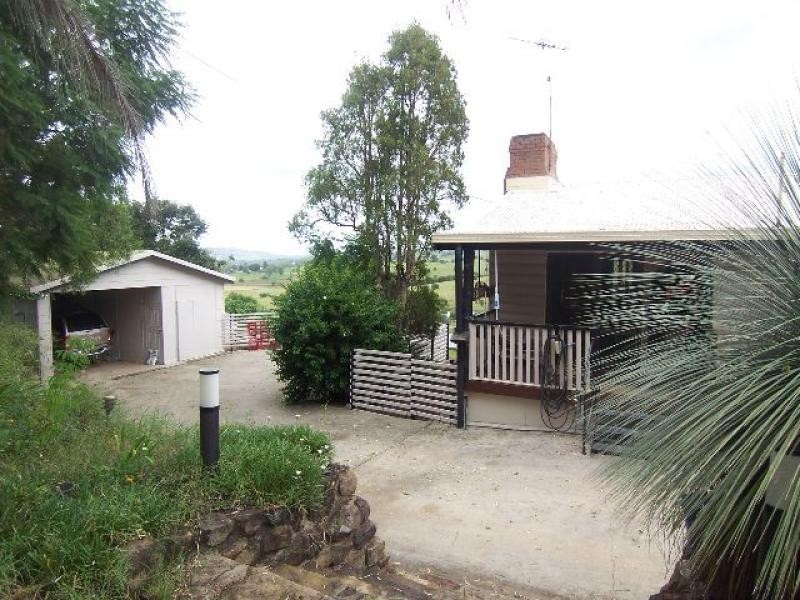 61 Strasburgs Rd, Glamorgan Vale QLD 4306