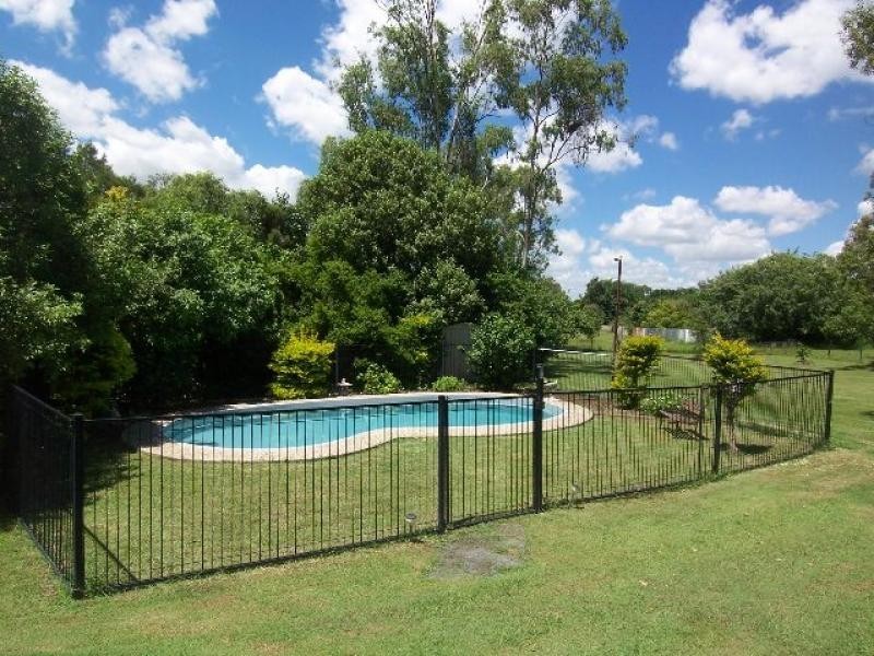 22 Maleeh Ave, Thagoona QLD 4306