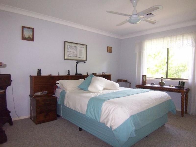 22 Maleeh Ave, Thagoona QLD 4306