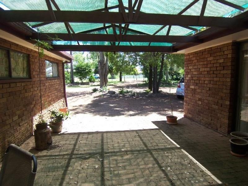 22 Maleeh Ave, Thagoona QLD 4306