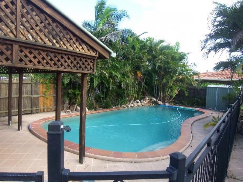 51 Farrell Drive, Walloon QLD 4306
